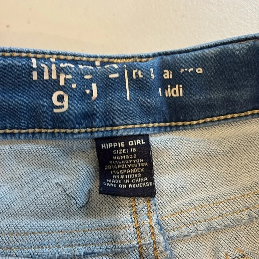 Hippie Girl - Girls Hildie Knit Denim Cuff Short. Size 18